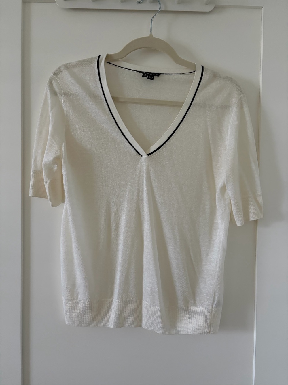 Theory V-Neck Short Sleeve Linen blend Top
